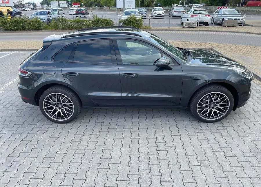 Porsche Macan cena 259800 przebieg: 8940, rok produkcji 2021 z Gliwice małe 667